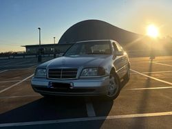 Silber Gebraucht 1997 Mercedes C180 Limousine | 3.700 € (Fairer Preis)
