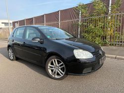 Schwarz Gebraucht 2005 VW Golf IV Kleinwagen | 3.900 € (Fairer Preis)