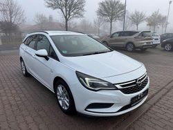 Weiß Gebraucht 2016 Opel Astra Active Kombi | 3.999 €