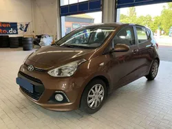 Braun Gebraucht 2015 Hyundai i10 YES! Kleinwagen | 5.368 € (Guter Preis)