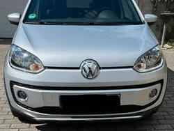 Grau Gebraucht 2016 VW cross up! Kleinwagen | 8.999 € (Fairer Preis)