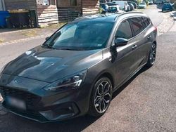 Schwarz Gebraucht 2020 Ford Focus ST-Line Kombi | 19.450 € (Fairer Preis)