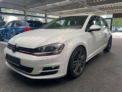 Weiß Gebraucht 2016 VW Golf VII Allstar Limousine | 12.990 € (Etwas zu teuer)