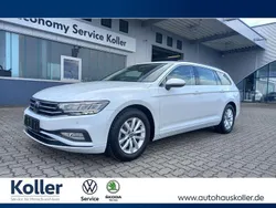 Weiß Gebraucht 2023 VW Passat Business Kombi | 27.970 € (Superpreis)