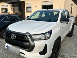 Weiß Gebraucht 2022 Toyota HiLux Abholung | 37.900 € (Guter Preis)