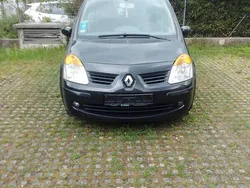 Schwarz Gebraucht 2006 Renault Modus Van / Kleinbus | 2.500 €