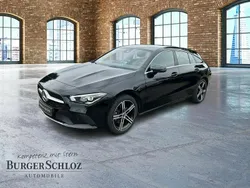 Unilack nachtschwarz Gebraucht 2022 Mercedes CLA200 Shooting Brake Kombi | 29.400 € (Guter Preis)