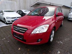 Rot Gebraucht 2009 Kia Ceed Kleinwagen | 7.490 € (Fairer Preis)