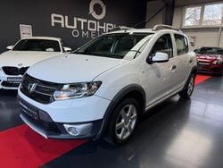 Weiß Gebraucht 2015 Dacia Sandero Prestige SUV | 7.900 € (Fairer Preis)