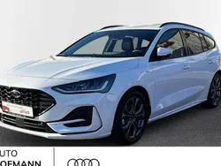 Weiß Gebraucht 2024 Ford Focus ST-Line X Kombi | 21.920 € (Superpreis)