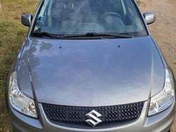Grau Gebraucht 2010 Suzuki SX4 SUV | 8.100 € (Fairer Preis)