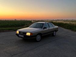 Beige Gebraucht 1986 Audi 100 Limousine | 3.000 €