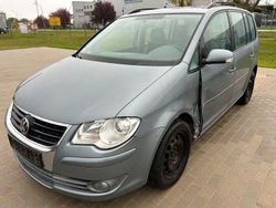 Grau Gebraucht 2008 VW Touran Van / Kleinbus | 999 €