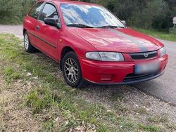 Rot Gebraucht 1998 Mazda 323 Kleinwagen | 2.450 € (Fairer Preis)