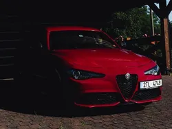 Rot Gebraucht 2021 Alfa Romeo Giulia Ti Limousine | 30.490 € (Fairer Preis)