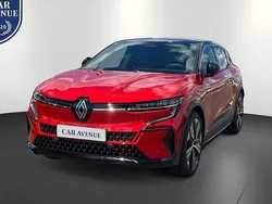 Rot Gebraucht 2023 Renault Mégane Evolution Limousine | 31.880 € (Guter Preis)