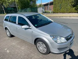 Silber Gebraucht 2005 Opel Astra Kombi | 2.999 € (Etwas zu teuer)