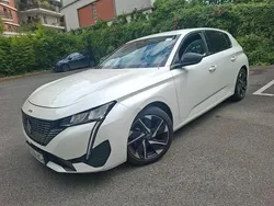 Weiß Gebraucht 2023 Peugeot 308 Allure Limousine | 18.921 € (Superpreis)