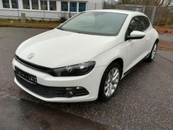 Weiß Gebraucht 2009 VW Scirocco Coupé | 7.399 € (Fairer Preis)