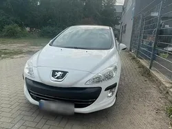 Weiß Gebraucht 2010 Peugeot 308 Kleinwagen | 3.550 € (Fairer Preis)