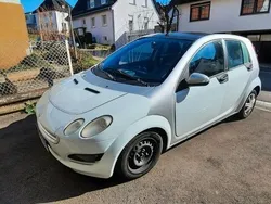 Weiß Gebraucht 2004 Smart ForFour Passion Limousine | 1.490 € (Fairer Preis)