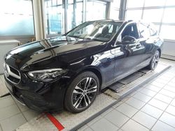 Unilack schwarz Gebraucht 2022 Mercedes C300e Avantgarde Kombi | 28.910 € (Guter Preis)