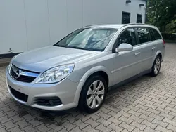 Silber Gebraucht 2007 Opel Vectra Edition+ Kombi | 2.300 € (Fairer Preis)