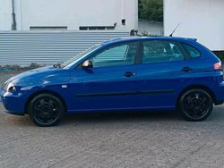 Blau Gebraucht 2003 Seat Ibiza Kleinwagen | 1.900 € (Fairer Preis)