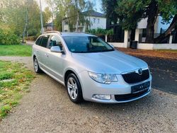 Silber Gebraucht 2013 Skoda Superb Ambition Kombi | 7.500 € (Fairer Preis)