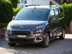 Grau Gebraucht 2019 Citroën Berlingo Feel Van / Kleinbus | 17.590 € (Fairer Preis)