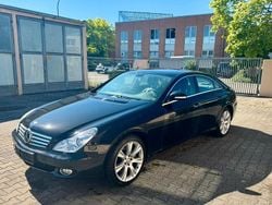 Schwarz Gebraucht 2007 Mercedes CLS500 Coupé | 14.200 € (Teuer)