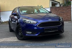 Blau Gebraucht 2017 Ford Focus Cool & Connect Limousine | 9.790 € (Guter Preis)