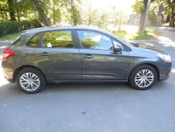 Grau Gebraucht 2015 Citroën C4 Kombi | 4.800 €