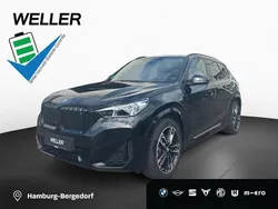 Black sapphire (schwarz) Gebraucht 2022 BMW iX1 M Sport SUV | 40.590 € (Fairer Preis)