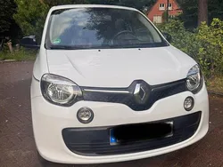 Weiß Gebraucht 2017 Renault Twingo LIMITED Kleinwagen | 4.000 € (Guter Preis)