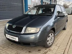 Grau Gebraucht 2004 Skoda Fabia Comfort Limousine | 1.490 € (Fairer Preis)