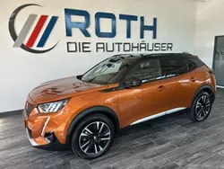 Orange Gebraucht 2022 Peugeot e-2008 GT SUV | 18.900 € (Guter Preis)
