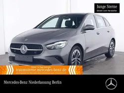 Grau Gebraucht 2024 Mercedes B200 Advanced Van / Kleinbus | 30.990 € (Fairer Preis)