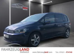 Weiss Gebraucht 2016 VW Touran Comfortline Van / Kleinbus | 16.990 € (Fairer Preis)