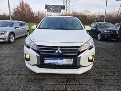 Weiß Gebraucht 2024 Mitsubishi Space Star Select Limousine | 10.990 € (Guter Preis)