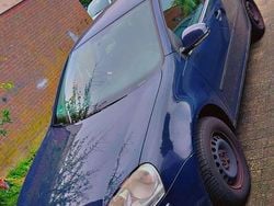 Blau Gebraucht 2006 VW Golf V Kleinwagen | 1.800 € (Guter Preis)