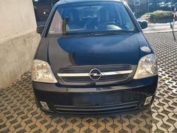 Schwarz Gebraucht 2005 Opel Meriva Van / Kleinbus | 800 € (Guter Preis)