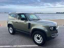 Grün Gebraucht 2022 Land Rover Defender SUV | 55.000 €