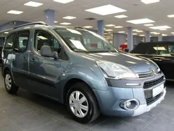 Blau Gebraucht 2012 Citroën Berlingo Attraction Van / Kleinbus | 7.980 € (Teuer)