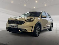 Weiß Gebraucht 2017 Kia Niro Vision SUV | 10.990 € (Fairer Preis)
