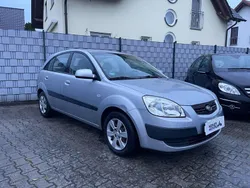 Silber Gebraucht 2007 Kia Rio 2 Limousine | 3.190 € (Etwas zu teuer)