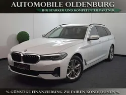 Weiß Gebraucht 2023 BMW 520 Sport Line Kombi | 31.880 € (Guter Preis)