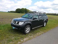 Schwarz Gebraucht 2007 Nissan Navara Abholung | 8.500 € (Etwas zu teuer)