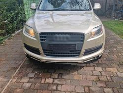 Gold Gebraucht 2007 Audi Q7 SUV | 7.500 €