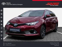 Tokiorot perleffekt Gebraucht 2018 Toyota Auris Hybrid Basis Kombi | 17.485 € (Fairer Preis)